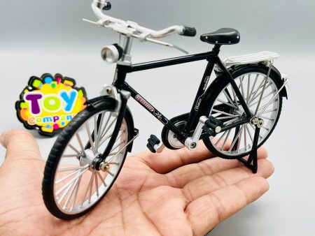 1:10 Scale Classic Diecast Bicycle (Toy) For Sale