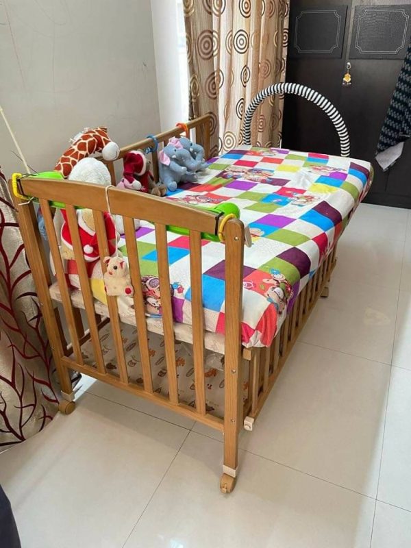 Customised Big Size Crib with Cradle, Dimensions: L115×W68 cm Online