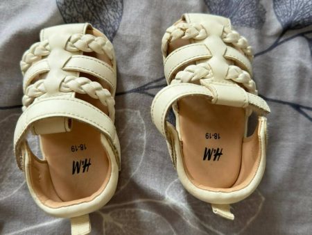 H&M Beautiful Baby Girl Sandals Sale