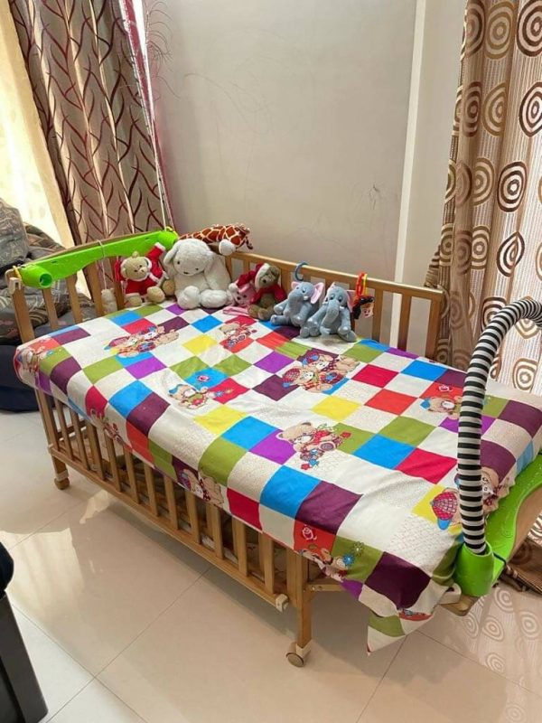 Customised Big Size Crib with Cradle, Dimensions: L115×W68 cm Online