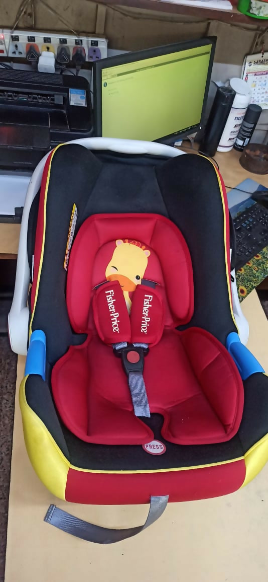 FISHERPRICE Carry cot Cum Car Seat Sale