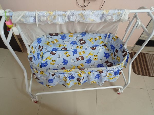 BABYHUG Cozy Nest Cradle with Mosquito Net - Blue Supply