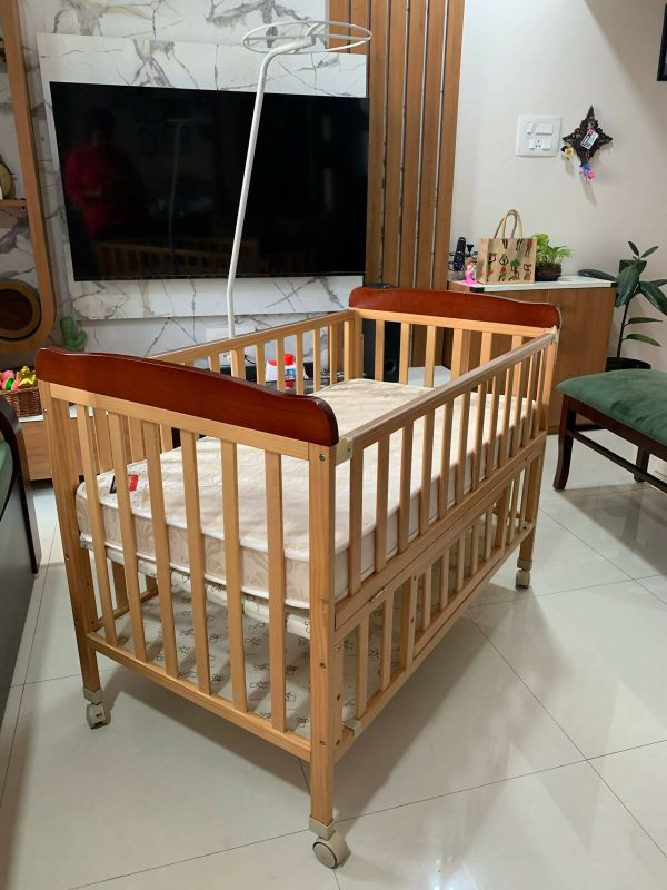 BABYHUG Hamilton Crib Cot for Baby with Mattress, Dimensions: L117×W68×H89 cm For Cheap