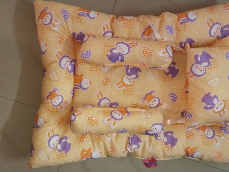 Baby bed with pillow Sale