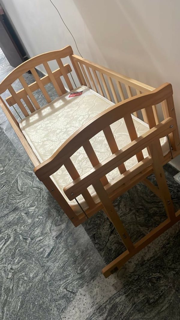 BABYHUG Lonia Wooden Cradle Supply